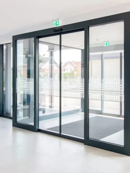 AUTOMATIC GLASS DOOR