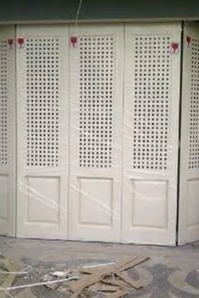Sectional Door (2) Sectional Door (2)
