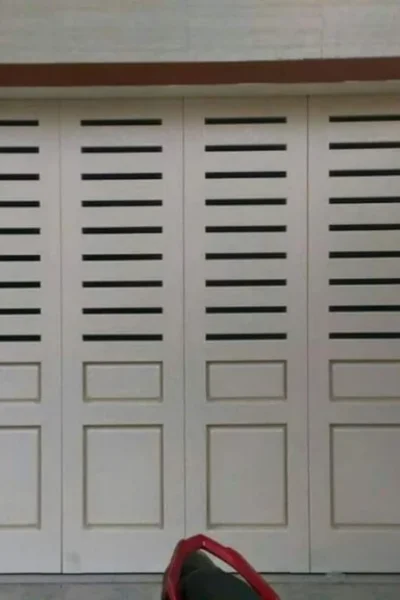 Sectional Door (3) Sectional Door (3)