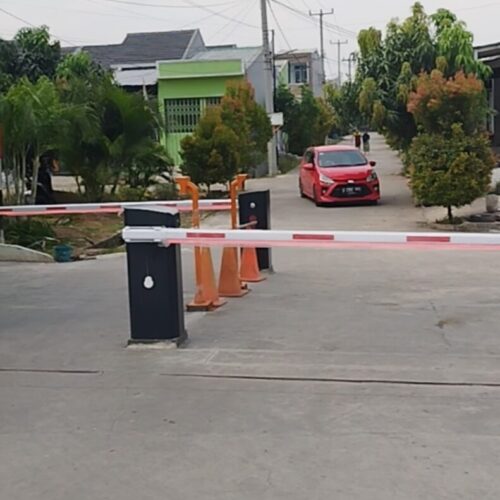 pintu parkir (2) pintu parkir (2)